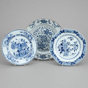 TALLRIKAR, 3 st, porslin, 1700-1800-tal.