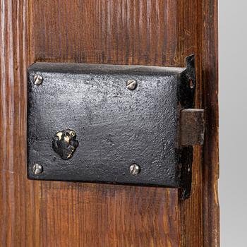 Corner cabinet, 19th century.