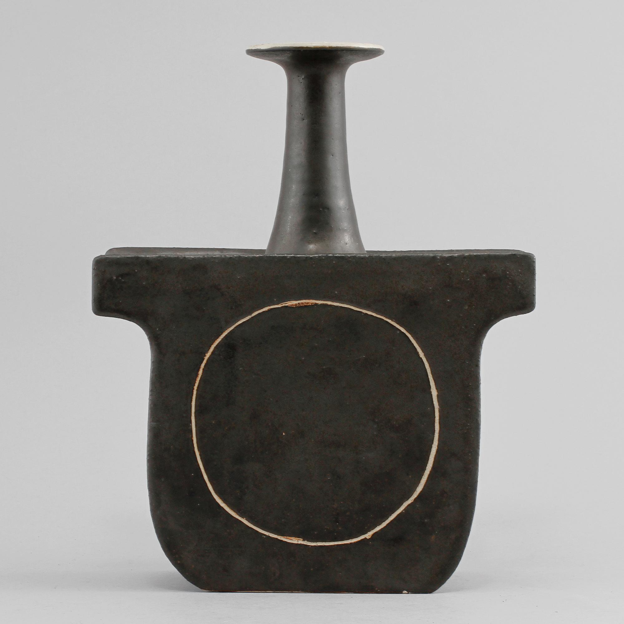 VAS, stengods, Guido Gambone, Italien, 1900-talets andra hälft.