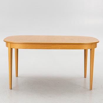 Carl Malmsten, Dining table with 6 chairs, “Ambassadör”, second half of the 20th century.