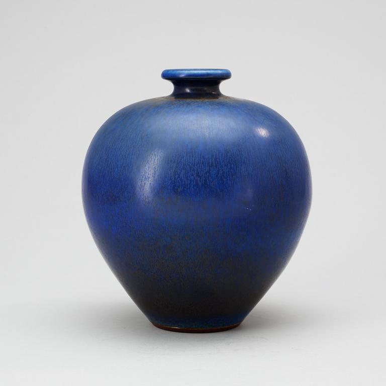 A Berndt Friberg stoneware vase, Gustavsberg Studio 1969.