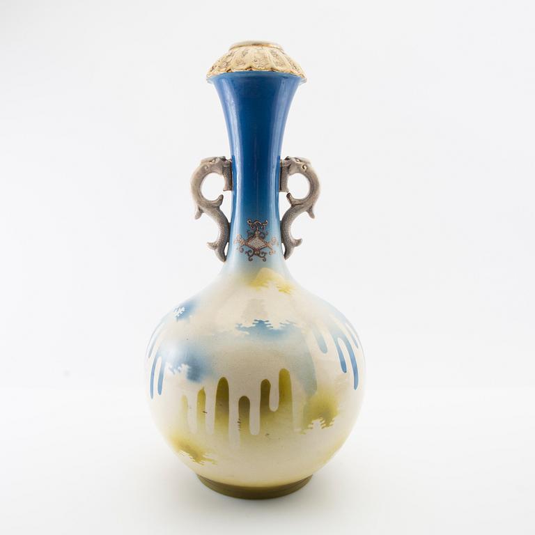Vase, Satsuma. Japan, early 20th century.