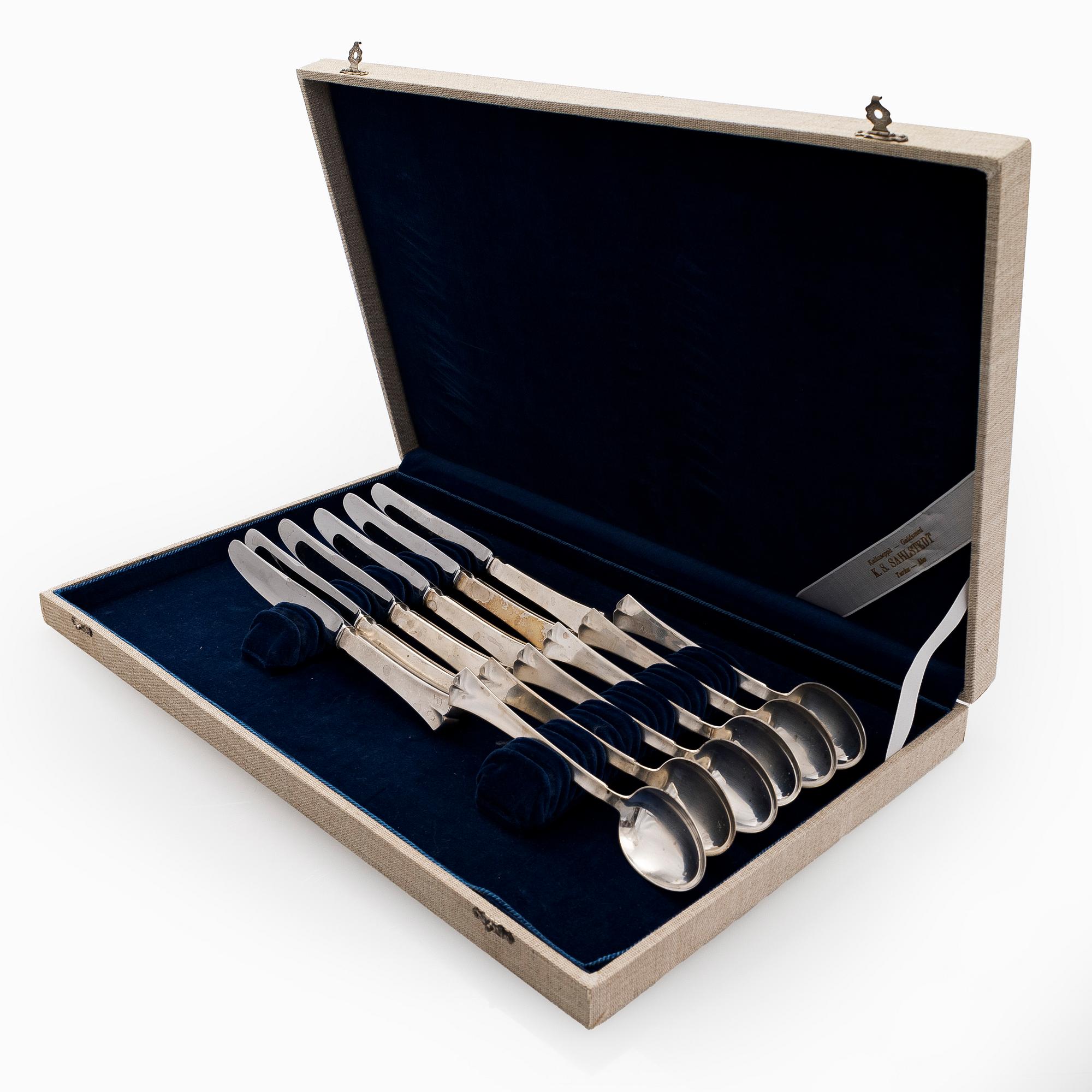 A 35-piece set of 'Jousi' (Bow) silver cutlery, Kultakeskus, Hämeeninna 1953-1979.