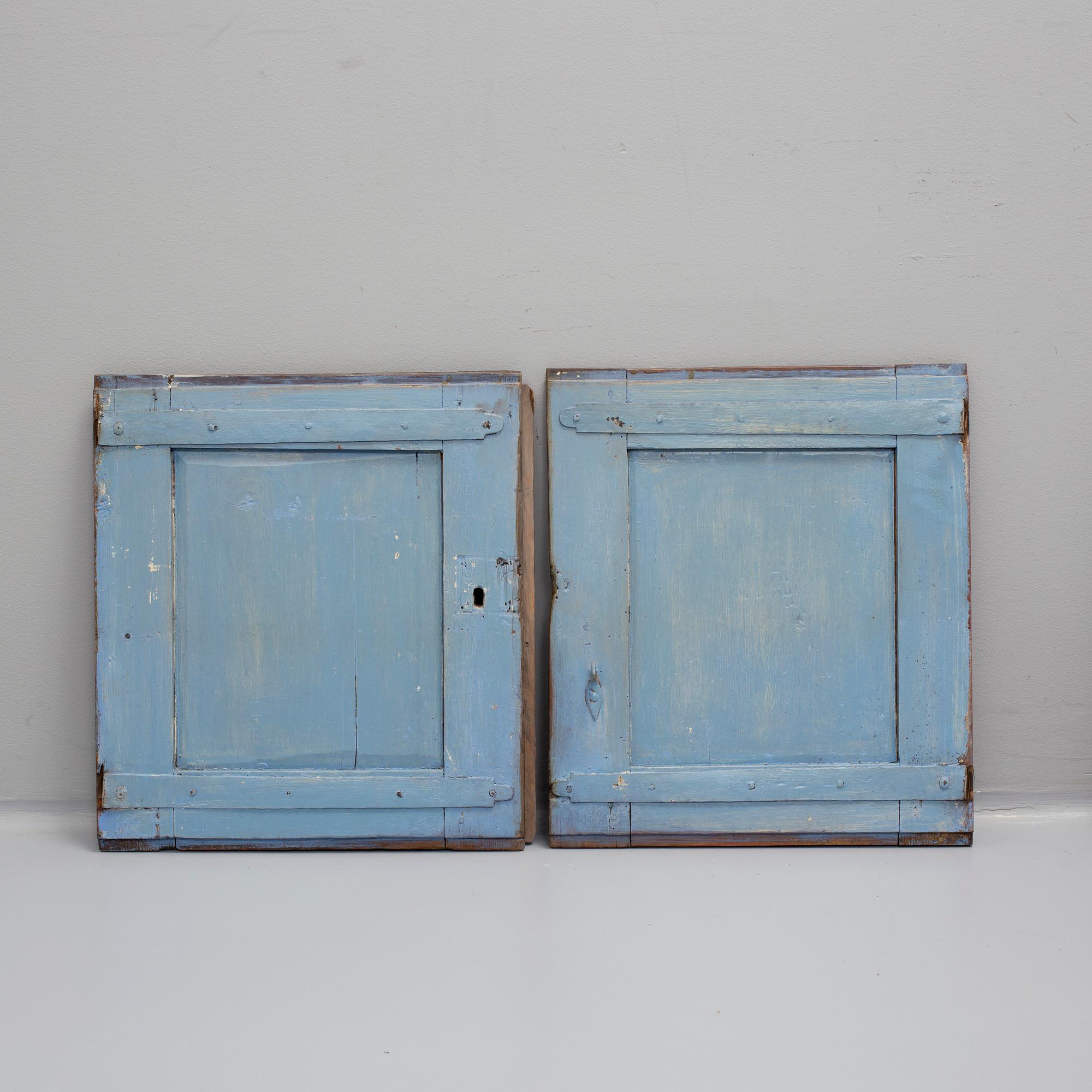 A set of Swedish doors to a cupboard. First half of the 19th century.