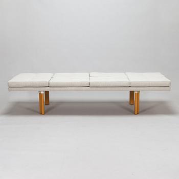 Alvar Aalto, a 1962 bench for O.Y. Huonekalu-ja Rakennustyötehdas A.B.