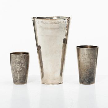 Three Swedish silver beakers, with marks including Eric Ericsson Dalerik, Gävle 1957.