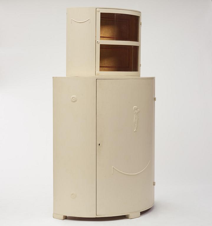 Gunnar Asplund, a Swedish Grace cabinet, ca 1920.