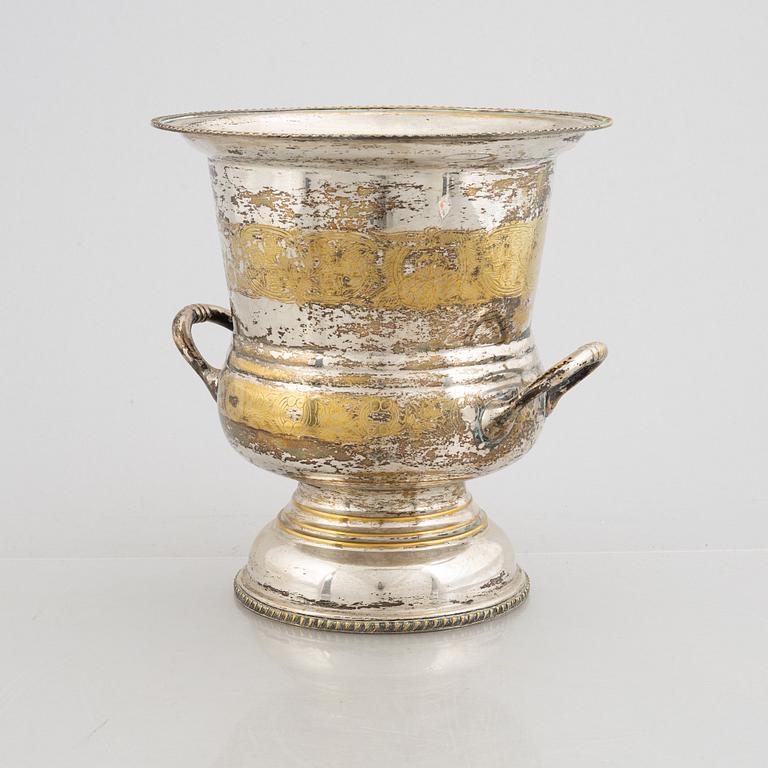 A champagne cooler, first half of the 20th century.