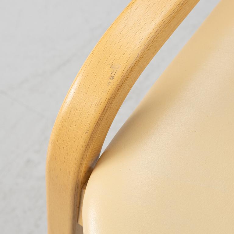 Yngve Ekström, fotpall "Lamino", Swedese, 2013.