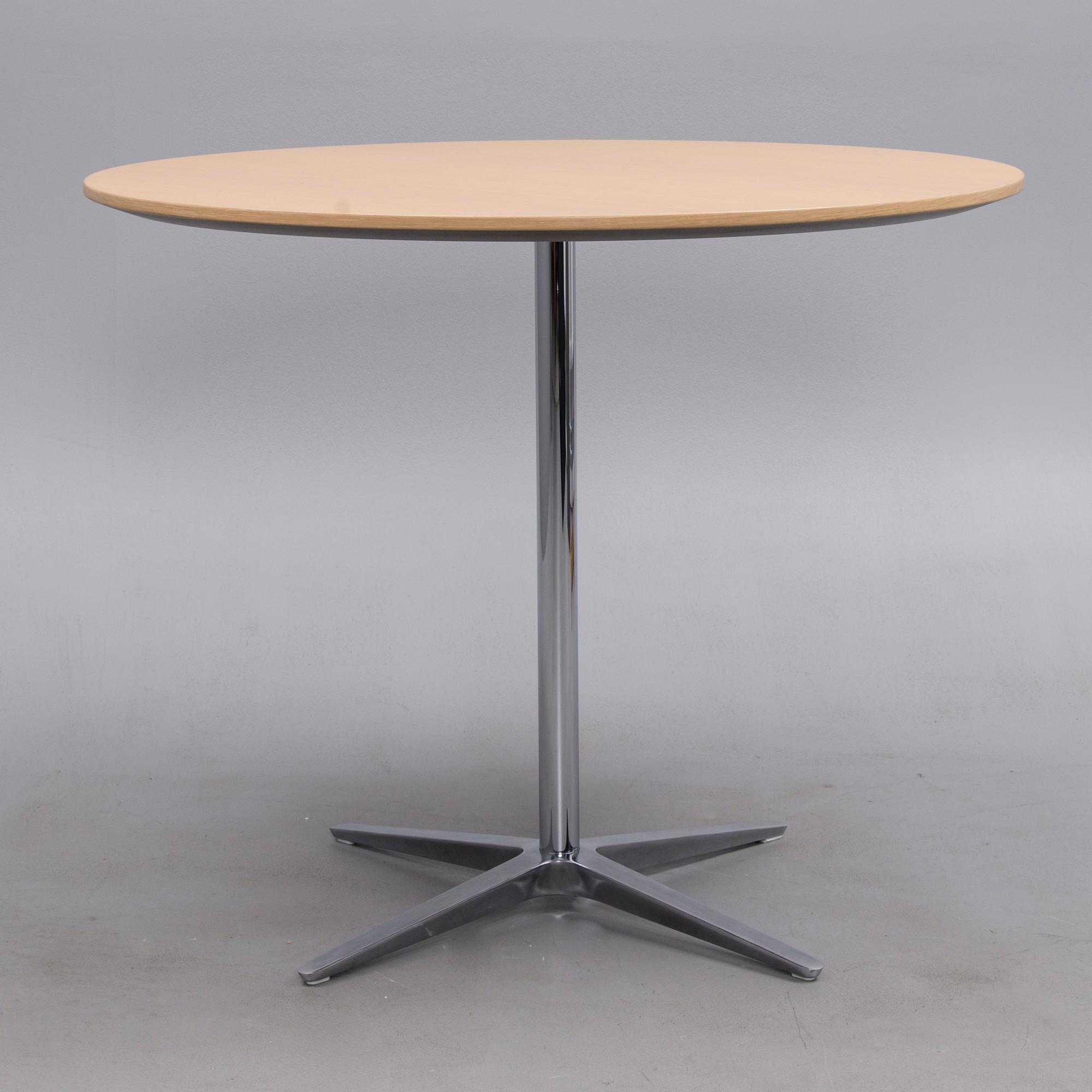 MATBORD, "Parcs Club Table", PearsonLloyd, Bene, Österrike.