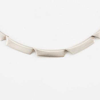 Bent Knudsen, a sterling silver necklace, Hans Hansen, Georg Jensen, Denmark.