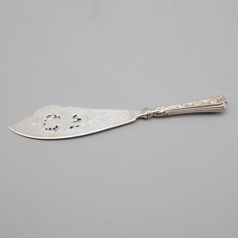 FISKSPADE, silver, Ryssland, 1900-talets första hälft. Vikt ca 143 gram.