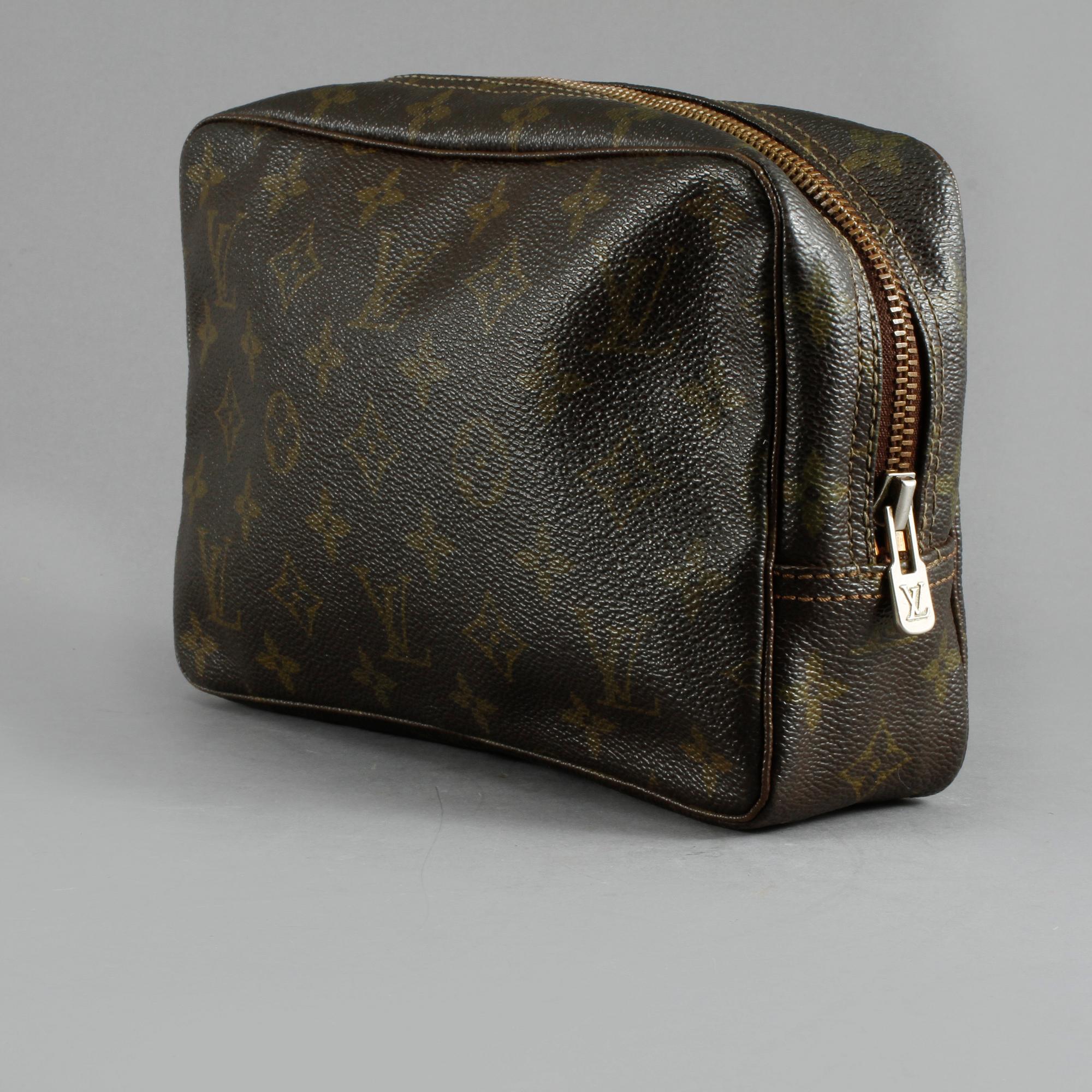 NESSESÄR, "Trousse Toilette 23", Louis Vuitton.