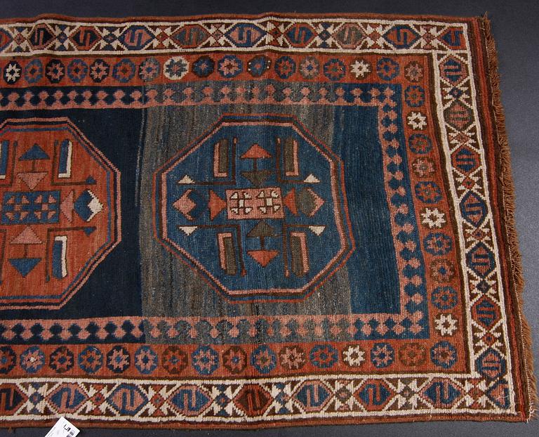 MATTA, orientalisk, semiantik. Ca. 197x90.