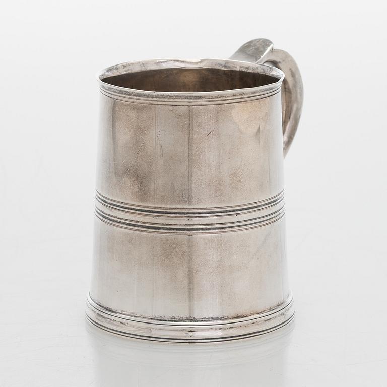 Mugg, sterlingsilver, Garrard & Co Ltd, Sheffield 1961.