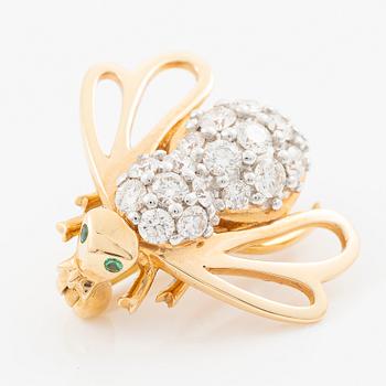 Brosch, Jarl Sandin/ Mary Kay, i form av bi, 18K guld med briljantslipade diamanter.