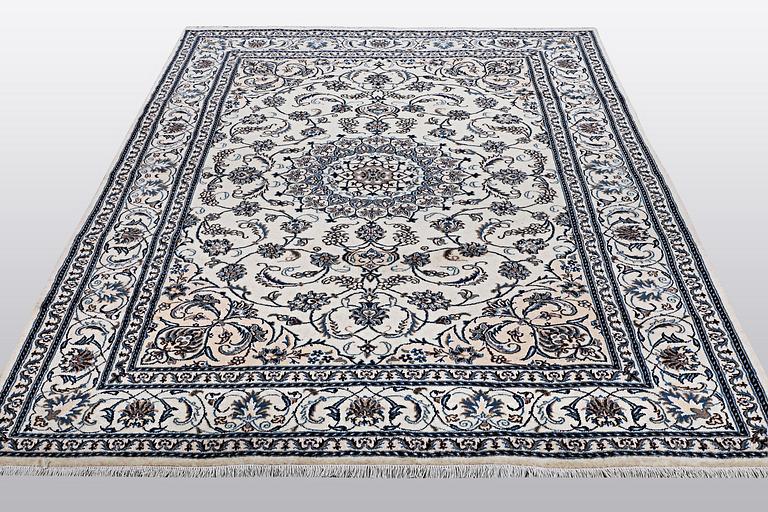 Matta, Nain 9 Laa, part silk, ca 310 x 203 cm.