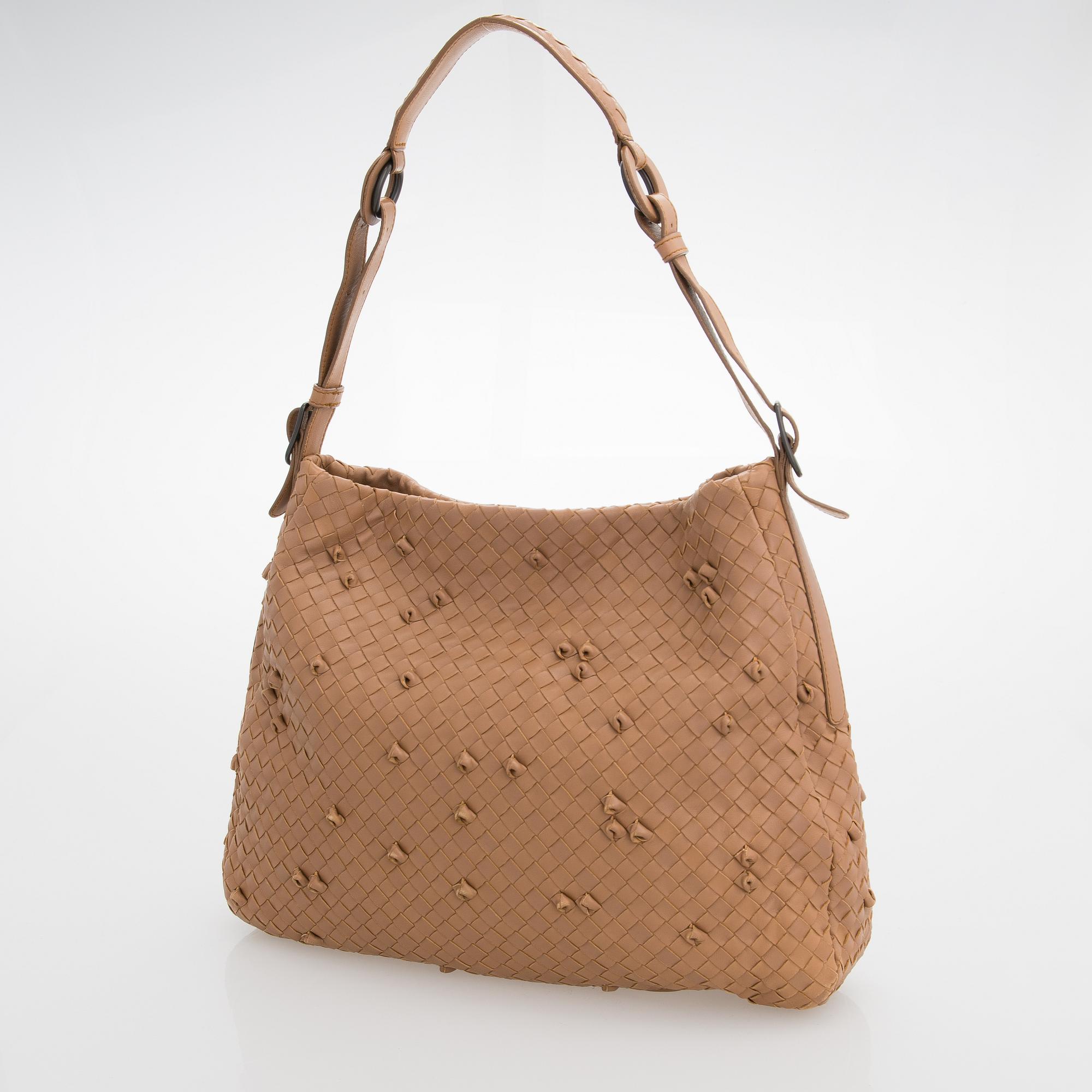 Bottega Veneta, "Naruto Knot", bag.