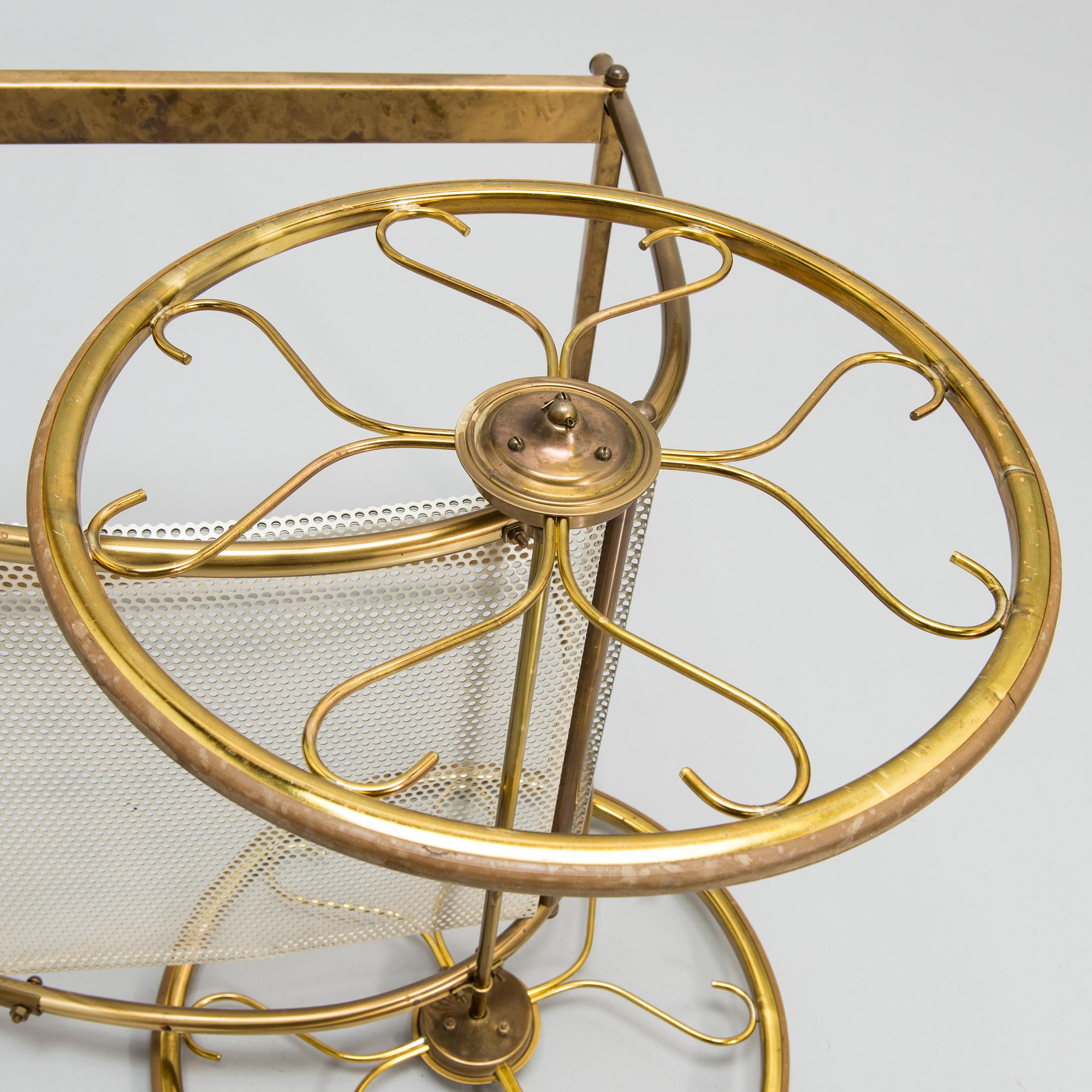 SERVERINGSVAGN, 1900-talets mitt.