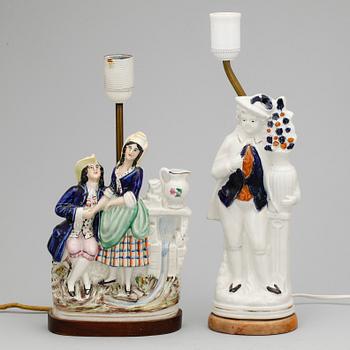 BORDSLAMPOR, 2st, porslin, troligen England, 18/1900-tal.