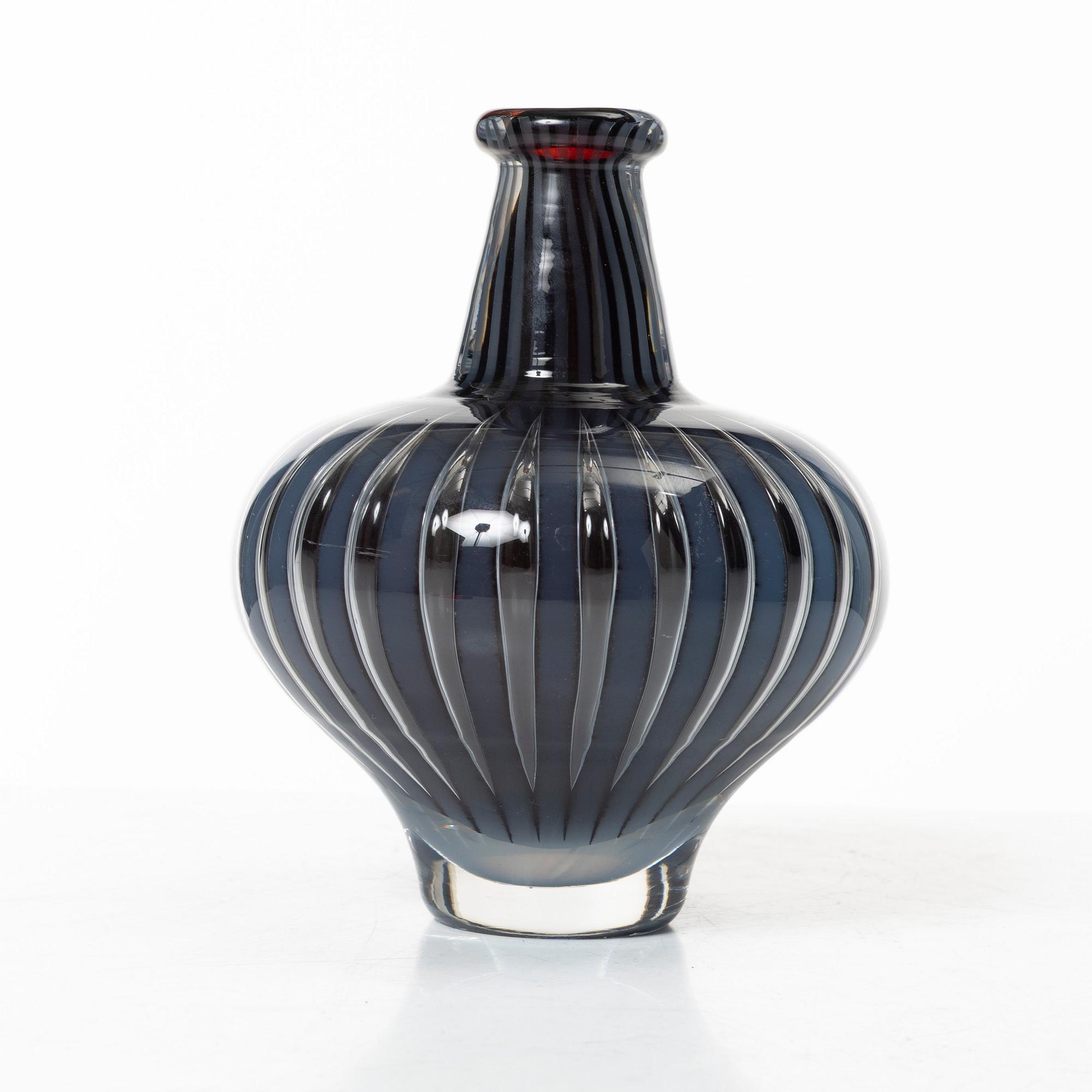 Edvin Öhrström, vase, Ariel Orrefors.