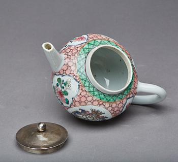 TEKANNA, porslin, Kina, Qianlong (1736-1795).