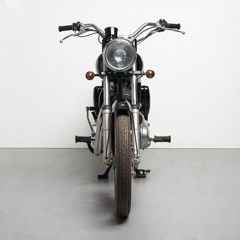 Mats Theselius, "MC hommagé à royal enfield", motorcykel, 500 CC, Källemo efter 2001, i en upplaga av 9 exemplar.
