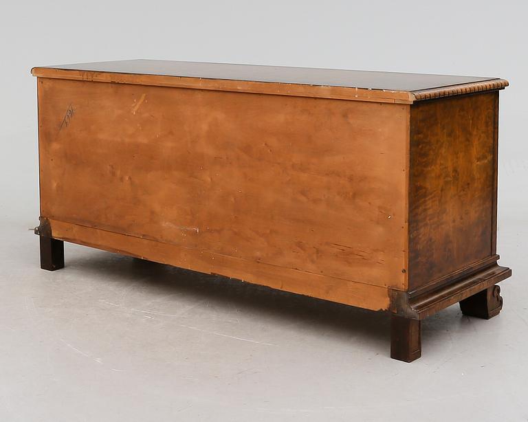 SIDEBOARD, sannolikt Axel Einar Hjorth, betsad björk, AB Svenska Möbelfabrikerna, Bodafors, 1920/30-tal.