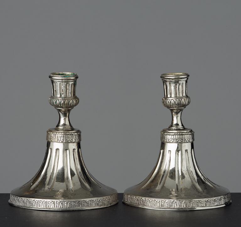 LJUSSTAKAR, ett par, gustavianska, 1700-talets slut.