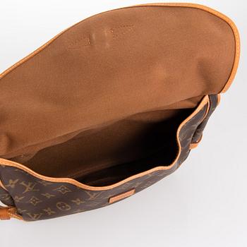 LOUIS VUITTON, 'Saumur 30' shoulder bag.