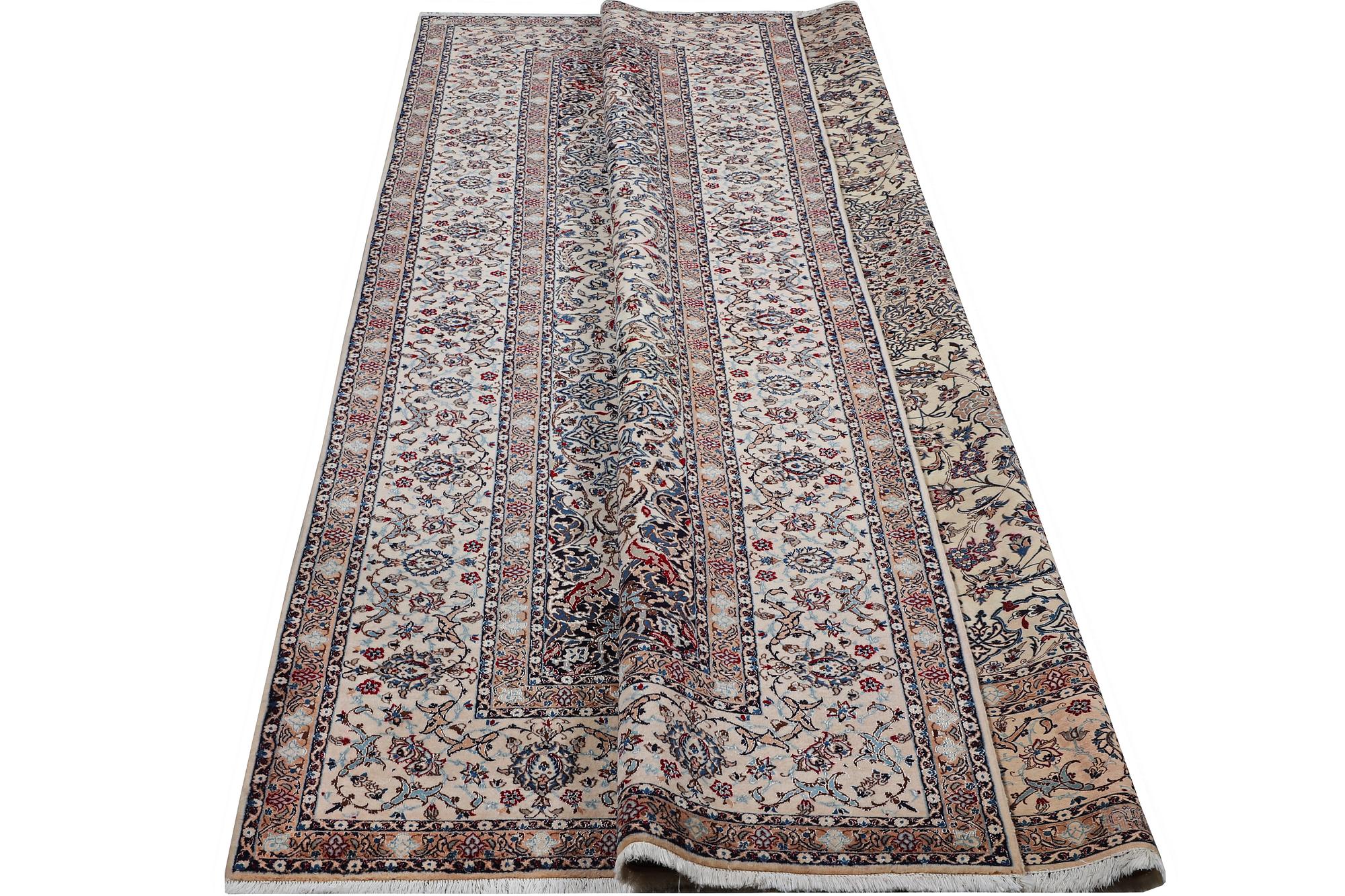 Matta, Nain, part silk, 6 laa, ca. 343 x 252 cm.