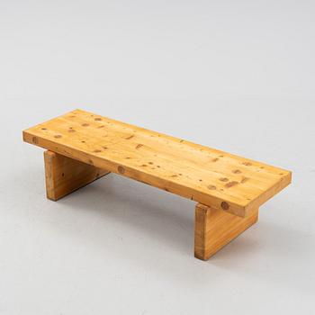 A pine bench attributed to Roland Wilhelmsson, 1970's.