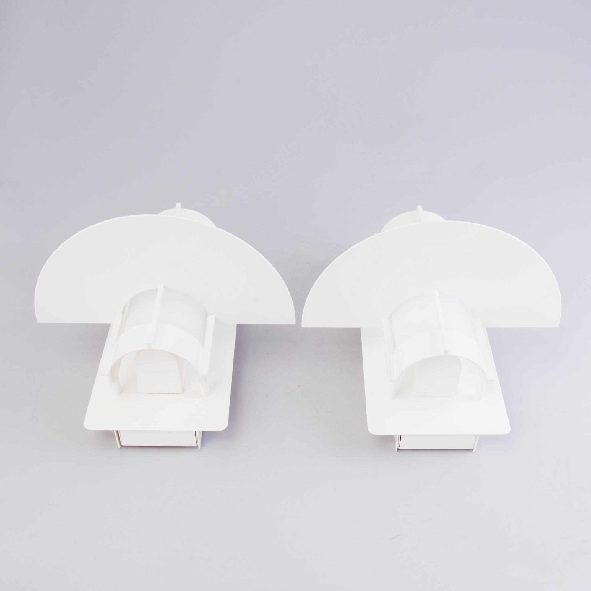 JOACHIM LEPPER, seinävalaisinpari, "Saturn", Louis Poulsen, Tanska.