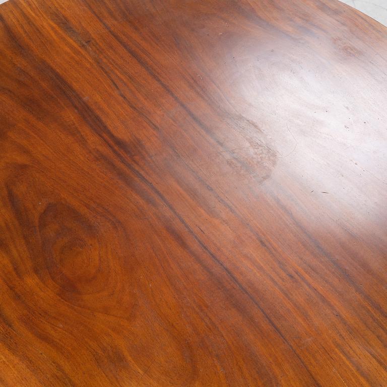 An English mahogany table, second half of the 19th Century.