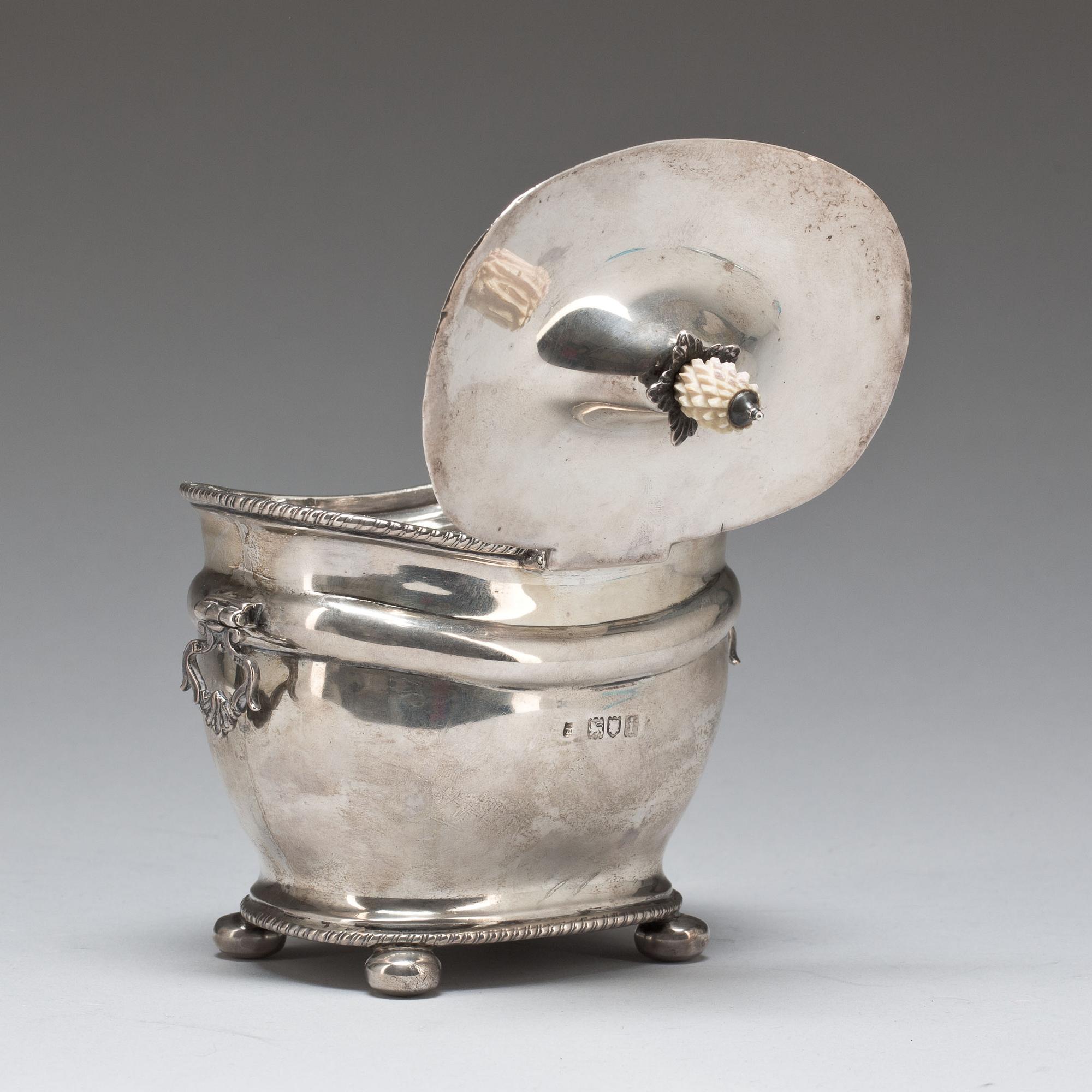 SOCKERSKRIN, silver, London, England 1904-05.
