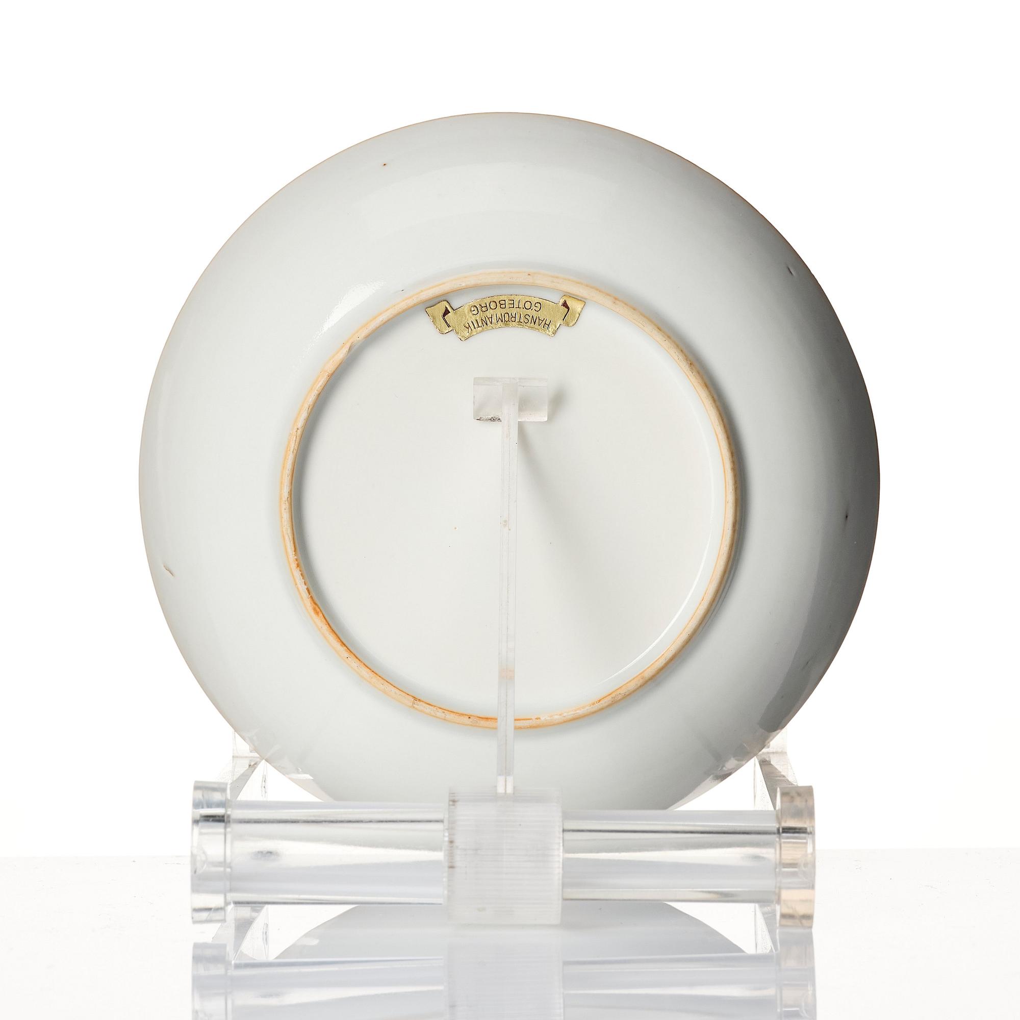 A blue and white Chinese Export 'hunting' dish, Qing dynasty, Qianlong (1736-95).