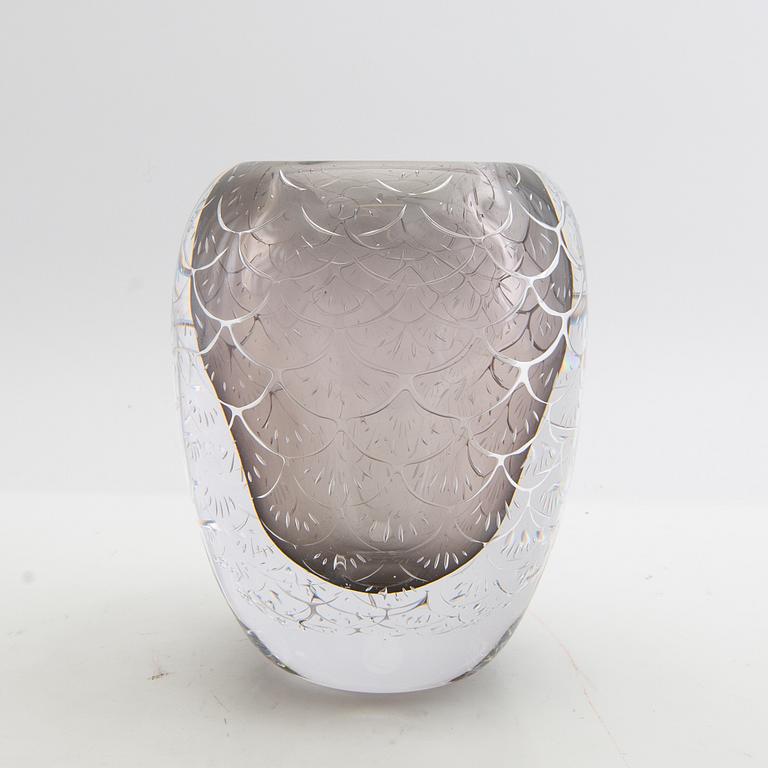 Micke Johansson, vase, air technique, Örsjö, 2009.