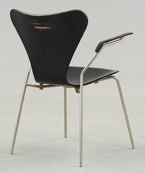 KARMSTOL, "3107/Sjuan", Arne Jacobsen för Fritz Hansen, Danmark, formgiven 1955.