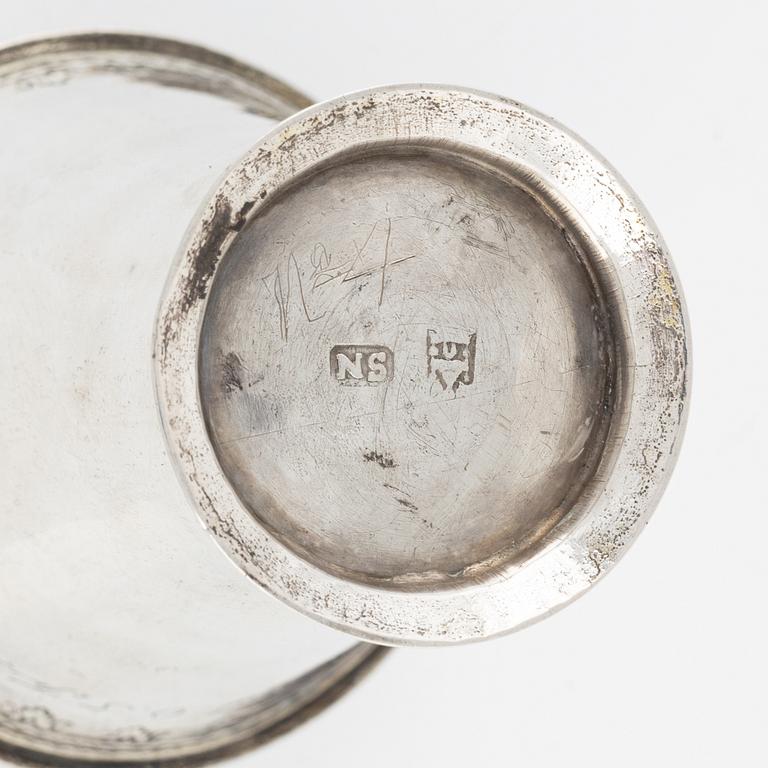 Bägare, silver, Samuel Nourin, Nyköping, före 1753.