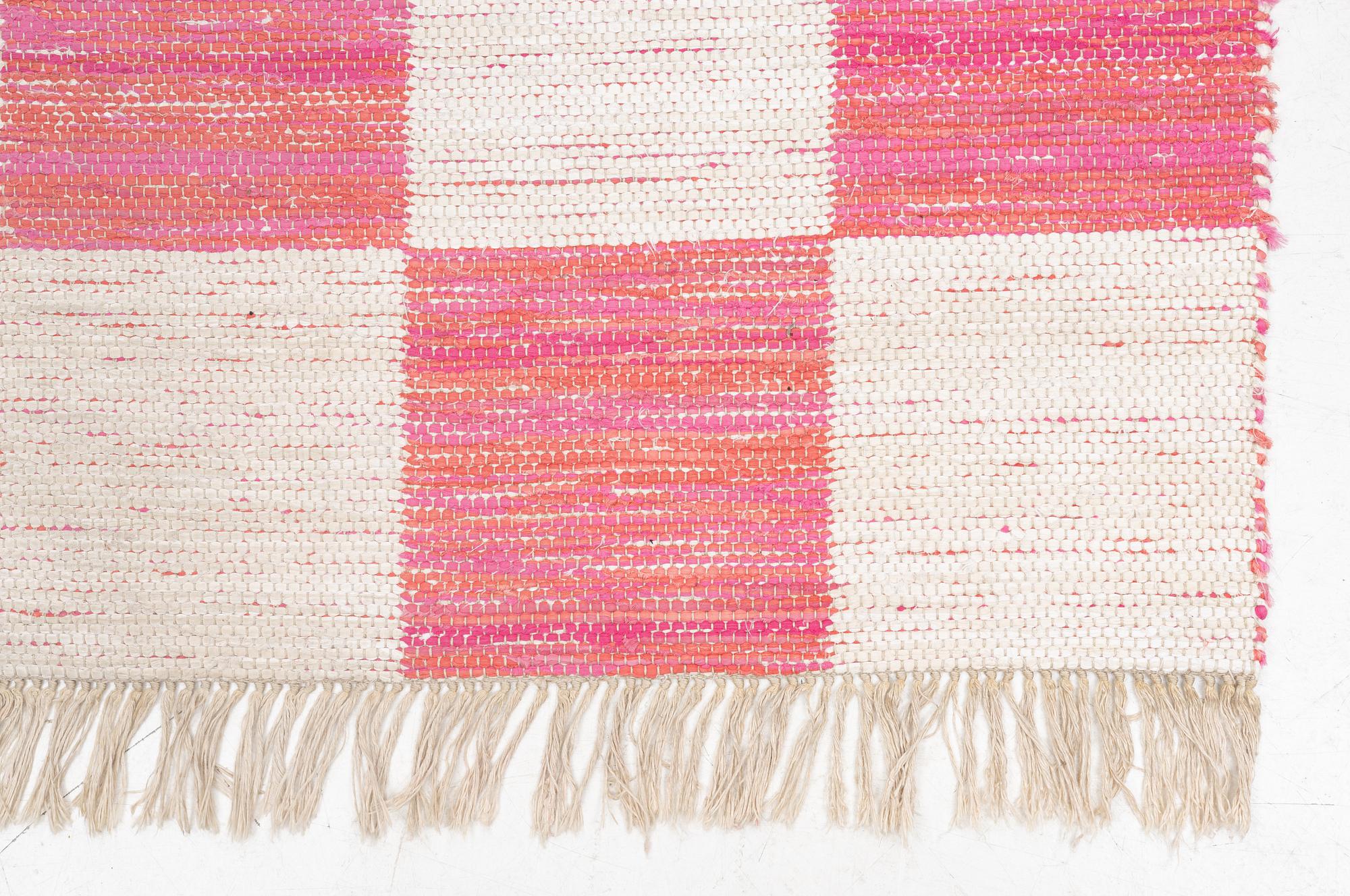 Margit Thorén, gallerimatta, dubbelvävd trasmatta, "Schackrutan," Firma Svenskt Tenn, ca 315 x 90 cm.