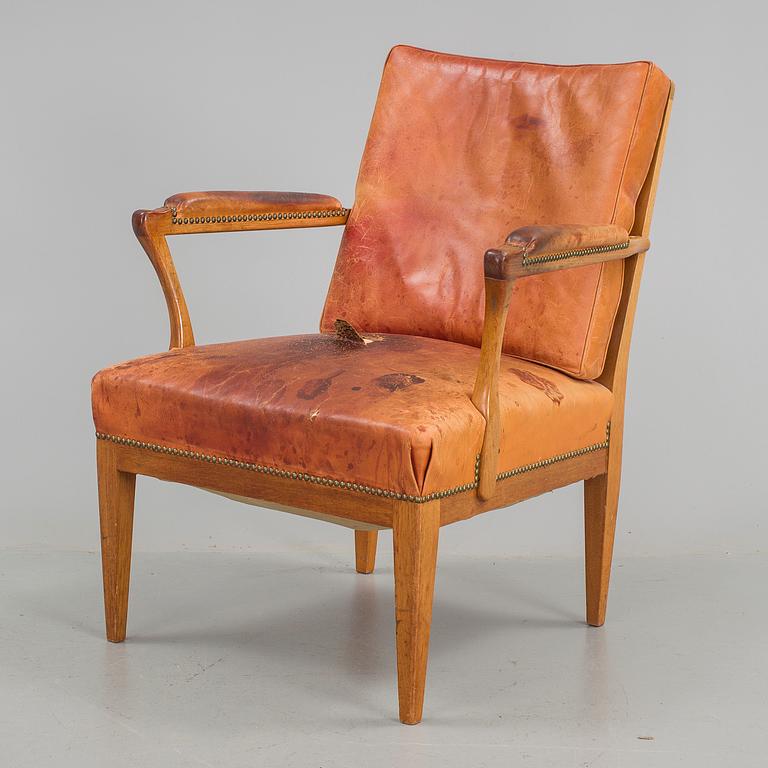 KARMSTOL, modell 868, Josef Frank, Firma Svenskt Tenn.