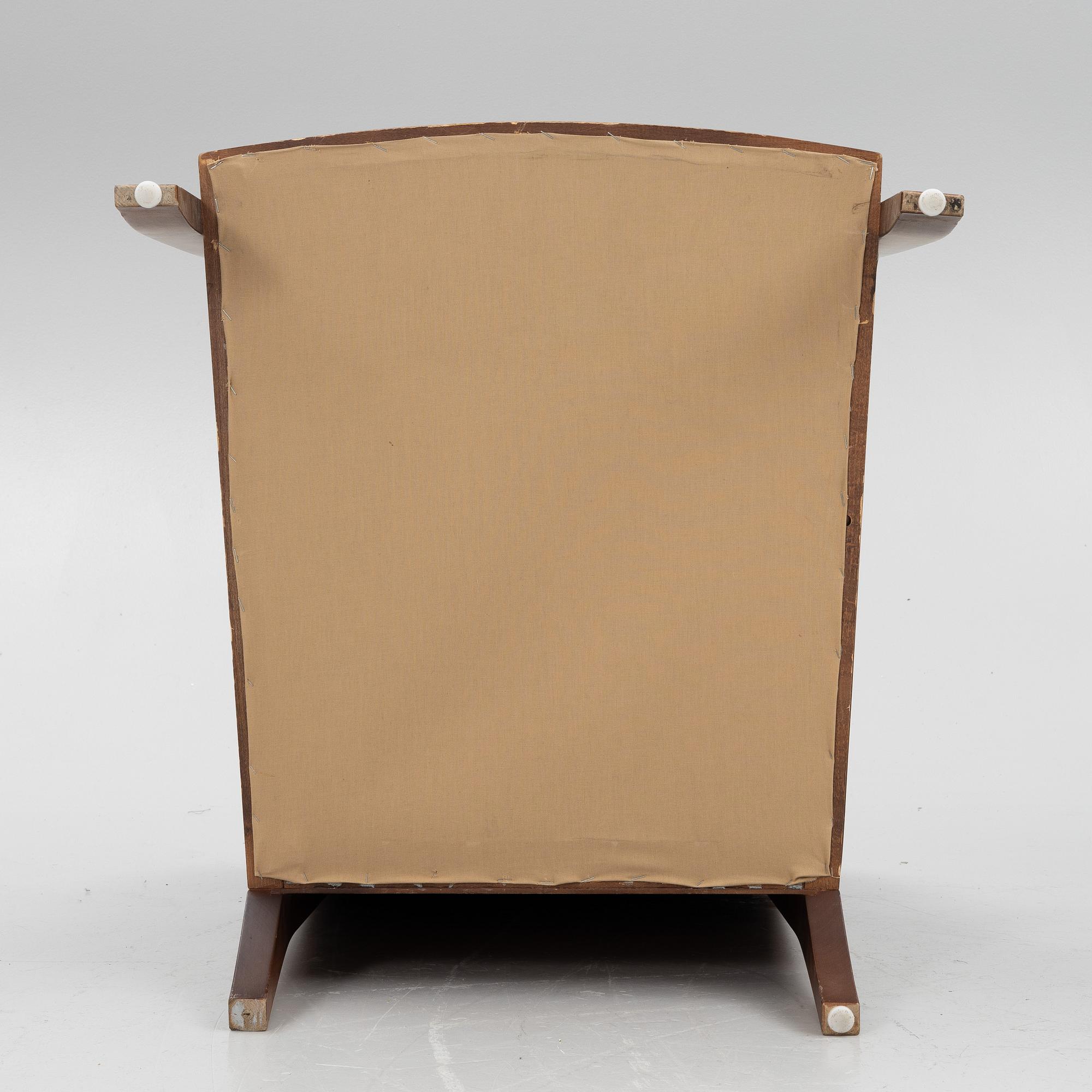 A pair of armchairs, Andreu World, Spain, 21st Century.