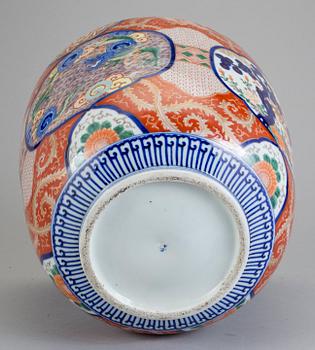 YTTERFODER, porslin, Japan, omkring sekelskiftet 1900.