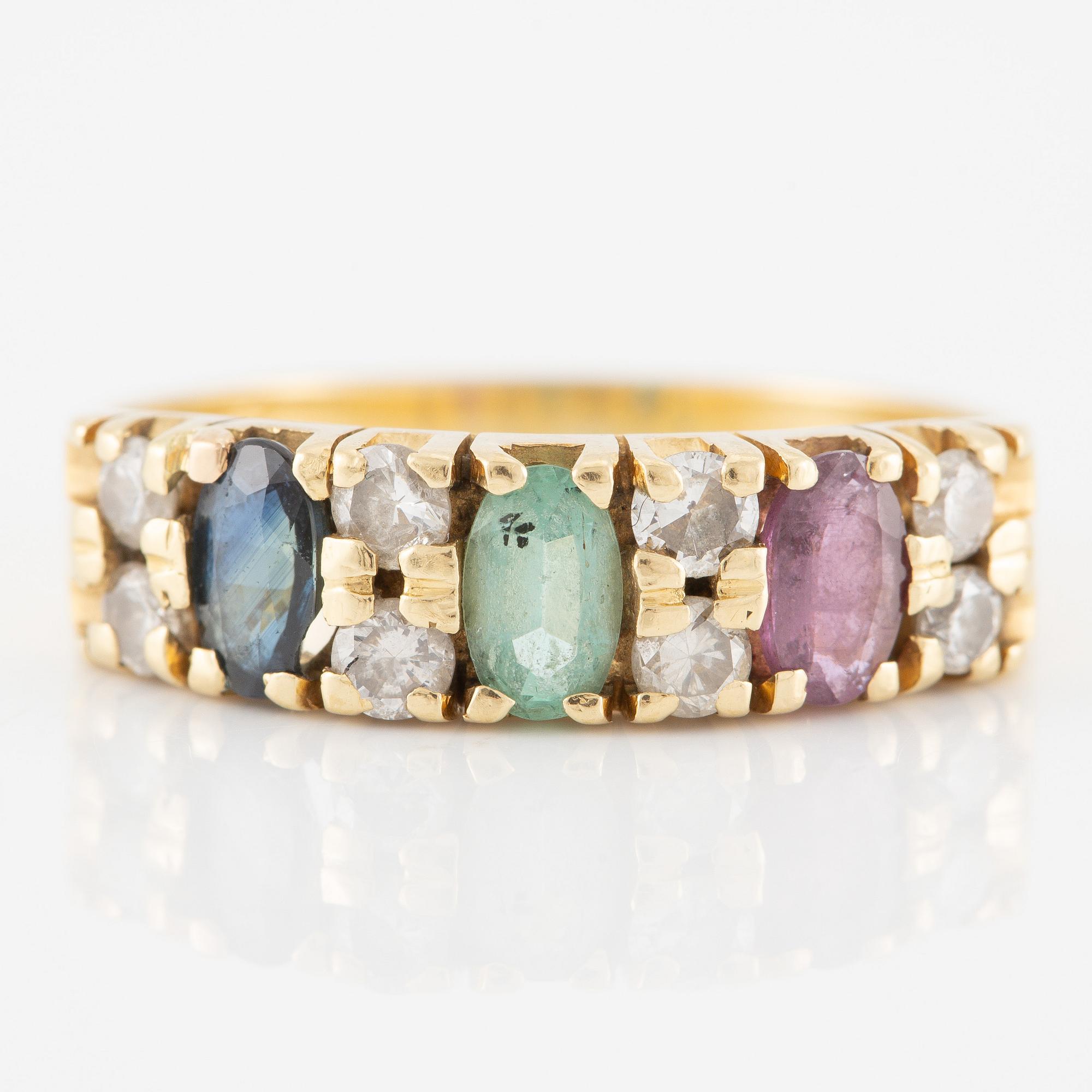 Ring 18K guld med rubin, safir och smaragd och briljantslipade diamanter.