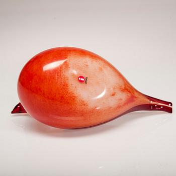 FIGURIN, glas, "Kardinaali", signerad O. Toikka, Nuutajärvi. Modellen formgiven 1972.