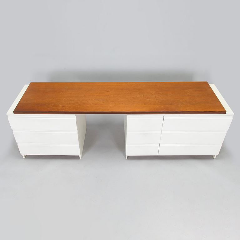 Aulis Leinonen, A writing desk including two  drawers model 200 and a desktop model T216, Artek 1950s.