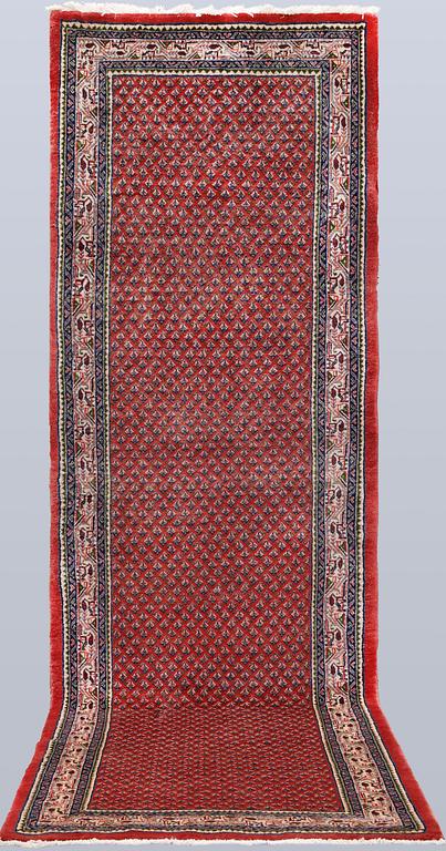 Gallery carpet, Saruk mir, 335 x 106 cm.