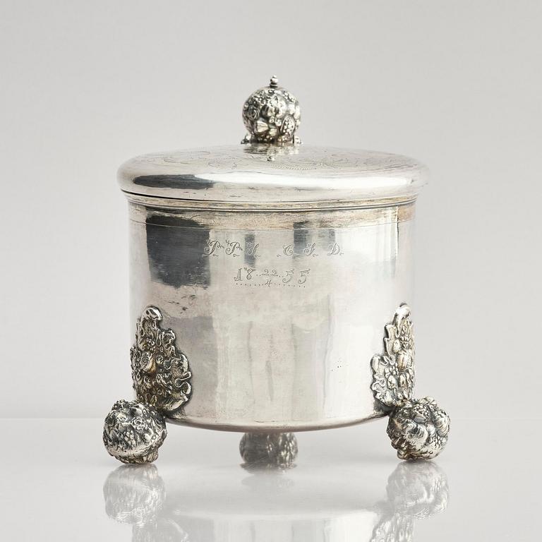 A Swedish 17th century parcel-gilt silver tankard, mark of Erik Månsson Schmidt, Stockholm (active 1675-1686).