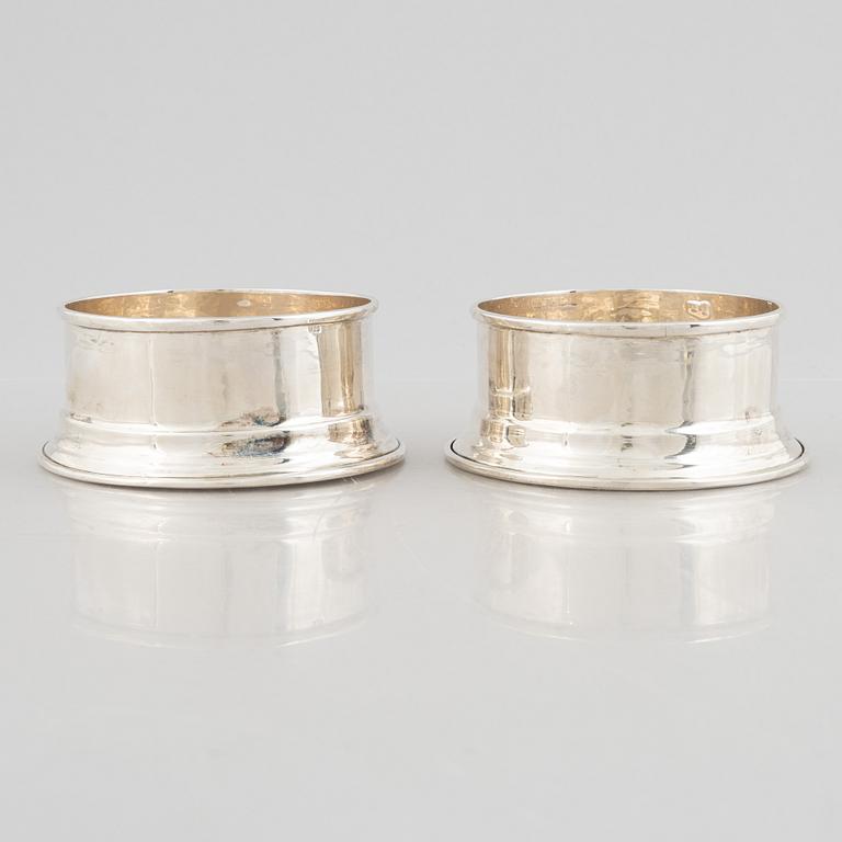 Coasters, ett par, sterlingsilver, 1900-tal.