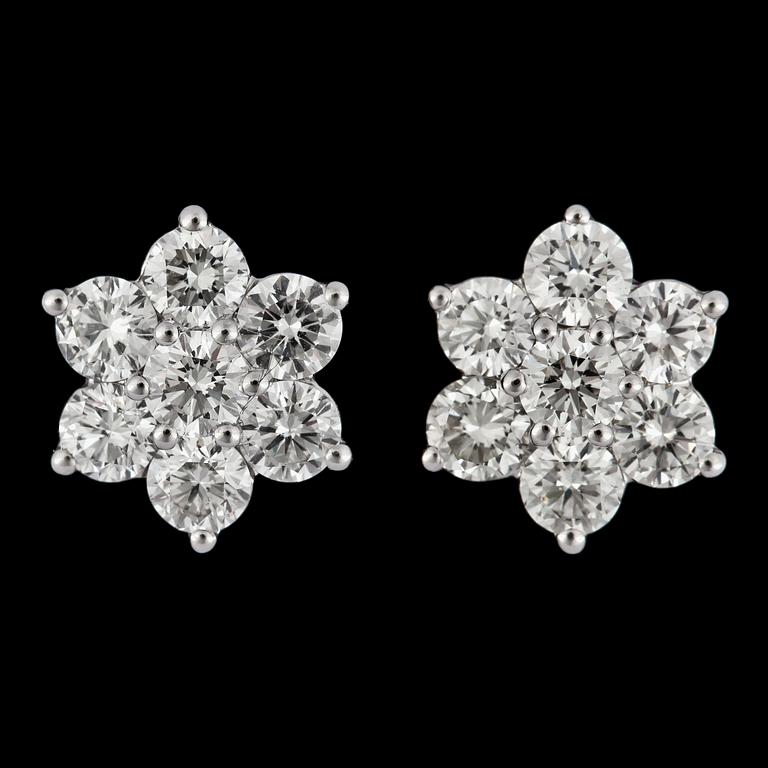 ÖRHÄNGEN, briljantslipade diamanter, 2.01 ct.